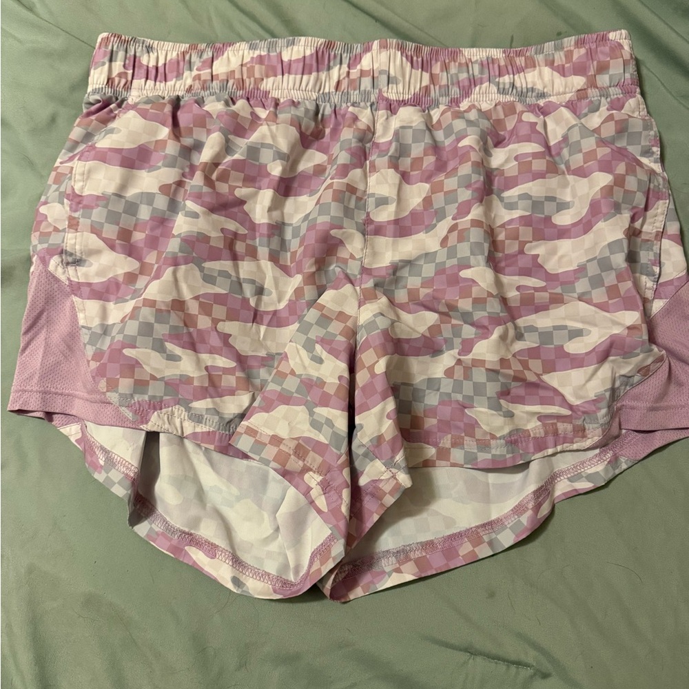 Women's large Camouflage Patterned Shorts